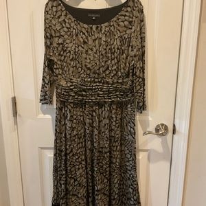 Sandra Darren vintage 3/4 sleeve mid length dress. Size 16.